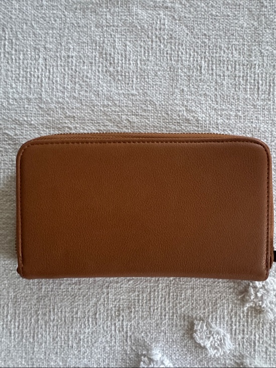 thirty-one Handbags - New-Thirty One Gifts All About the Benjamins Caramel Smooth Pebble
F3